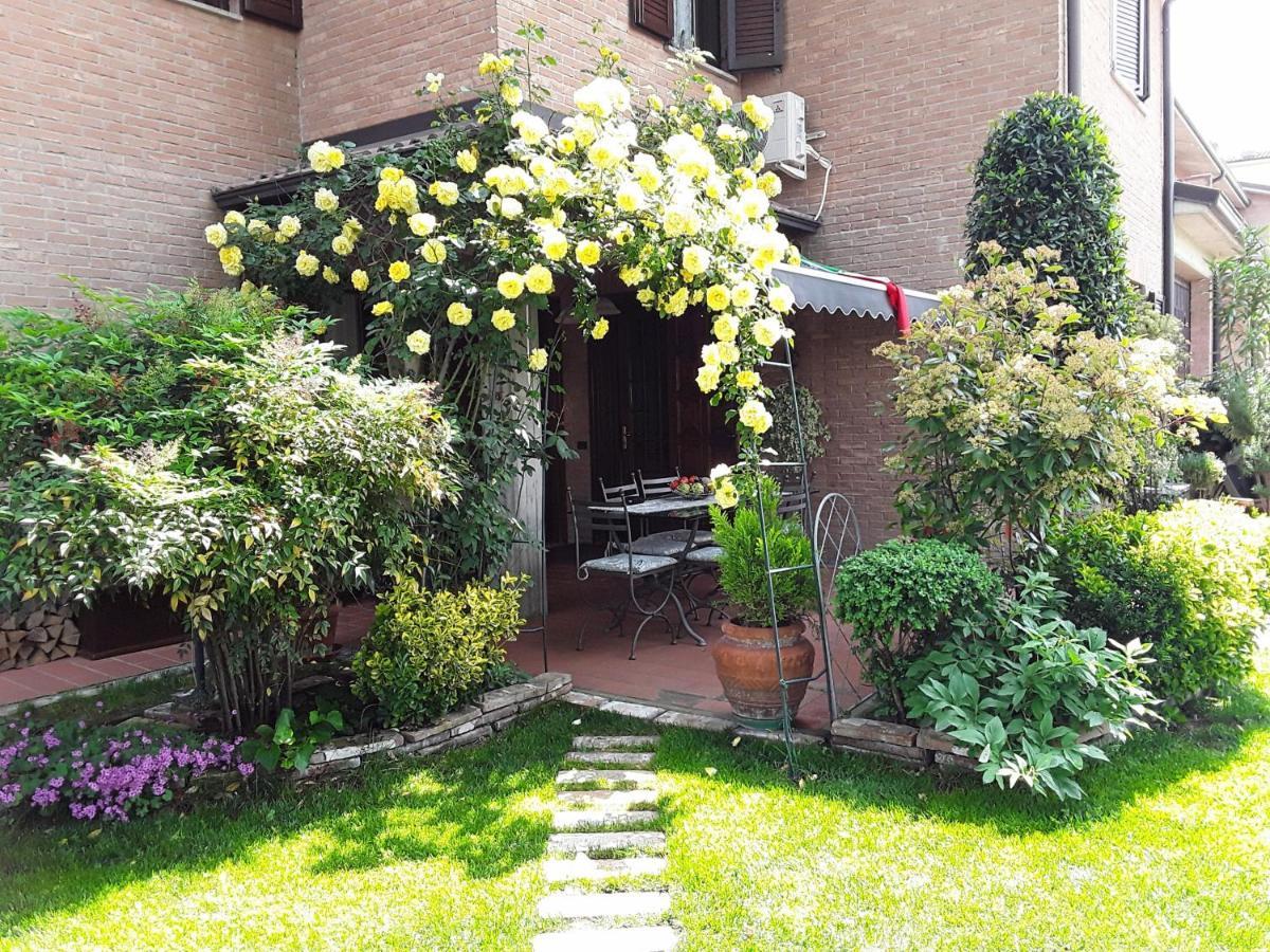 B&B La Rosa Gialla Maranello Exterior photo
